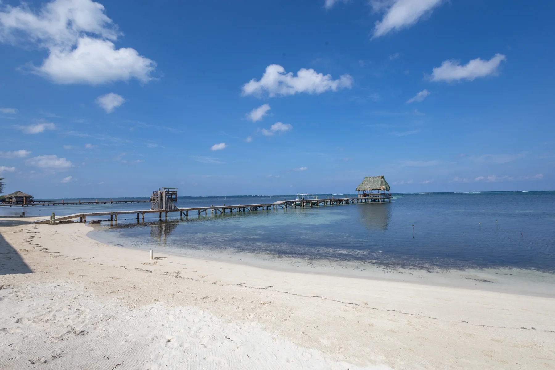 Dakota Breeze beach and dock in daylight